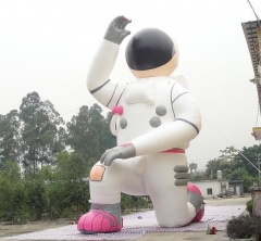 10m Inflatable Spaceman