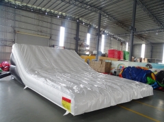 8x5.5x2.5m Inflatable Landing