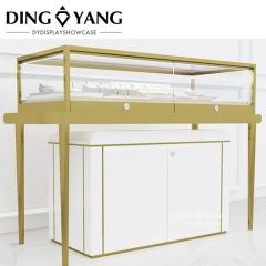 Hairline Golden Jewelry Display Countertop Showcase