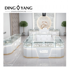 Fashion White Jewelry Store Design