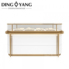 High End Lockable Lighted Jewelry Display Case