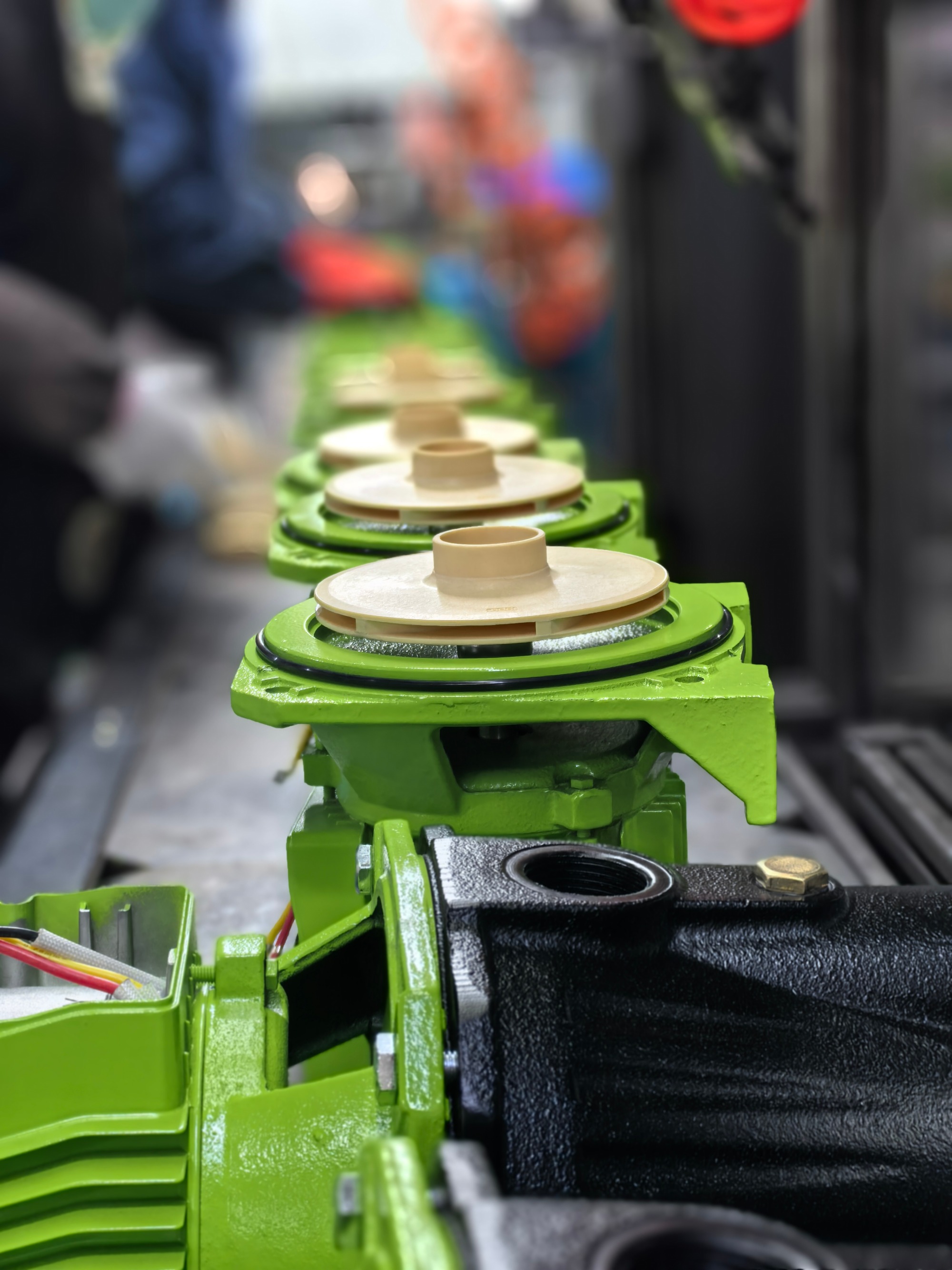 How to prime a self-priming water pump?