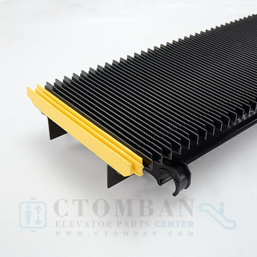 FUJITEC Escalator/Travelator Stainless Step