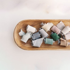 Wholesale Custom Personalized Classic Linen Christmas Tree Gift Themed Ribbon Wired Pre-made Bow for Party Decor