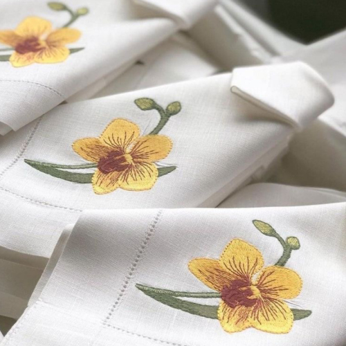 Custom Embroidered Cloth Napkins White Plant-patterned Linen Embroidery Napkin with Logo for Wedding