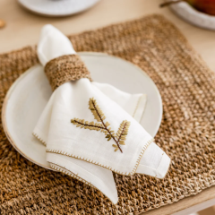 Factory supply directly high quality wedding gift custom monogrammed embroidered 100% linen hemstitch napkins for dinner