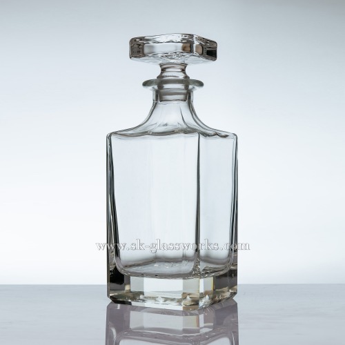 Decantador de whisky de cristal cuadrado de 750 ml para la venta al por mayor