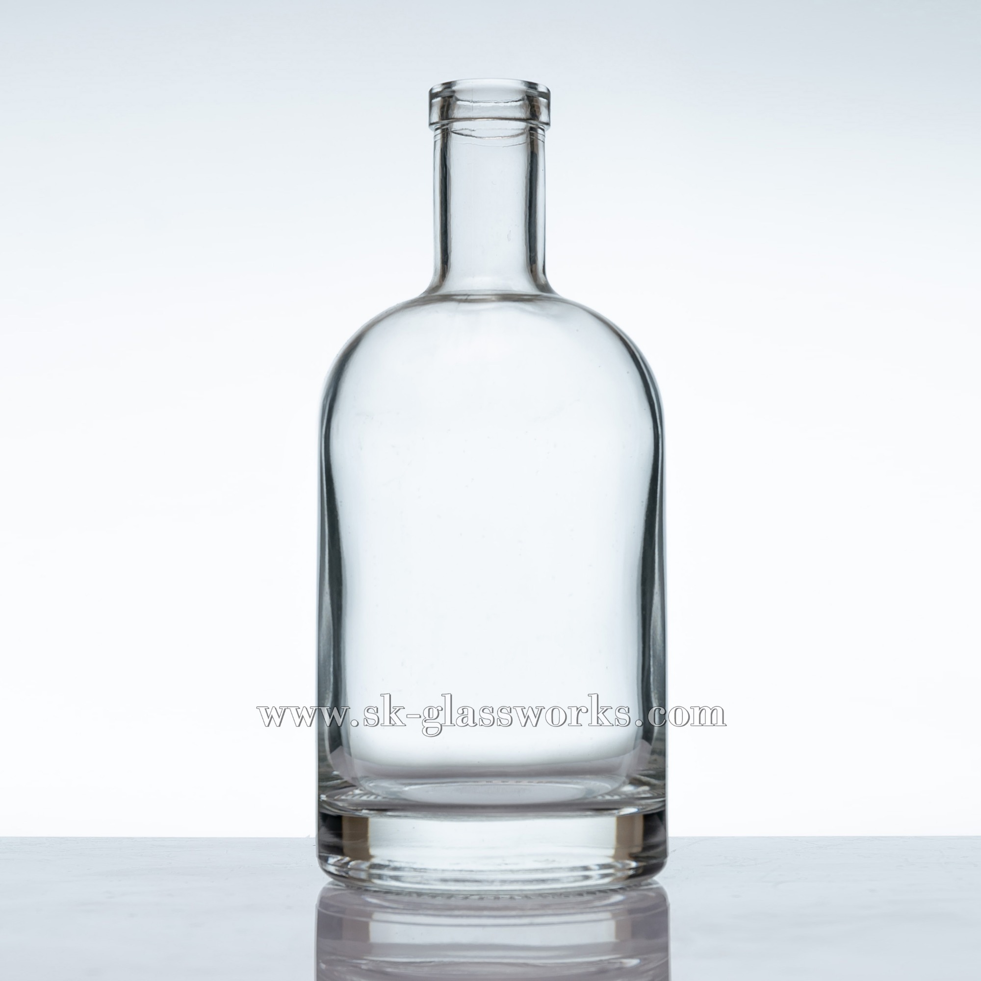 Стеклянная бутылка виски 750 мл на продажу