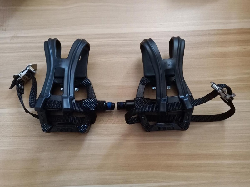 Aluminum Spining Bike Pedals With SPD Toe Clip Straps JD-004V