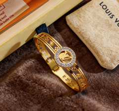 LV bracelet  LVBB-013G