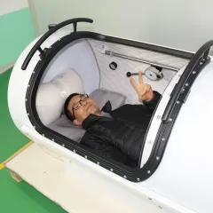 Venta al por mayor 2.0 ATA Cámara de oxígeno hiperbárico de carcasa dura Autismo Máquina de oxígeno hiperbárico HBOT Cámara hiperbárica dura Terapia de oxígeno hiperbárico Cámara de sueño hiperbárico a la venta