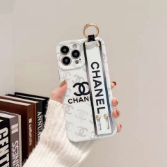 シャネル 華奢 Chanel iphone14/14pro/iphone14 plusケース 女性ブランド アイフォン14pro max/13/13pro/13 pro max保護カバー ハンドベルト付き iPhone12/12pro/12pro max携帯スマホケース 高品質 アイフォン11/11pro maxケース 芸能人