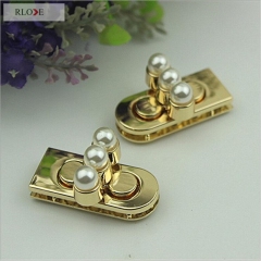 Bag hardware fittings fashion pearl decoration metal turn locks RL-BLK115