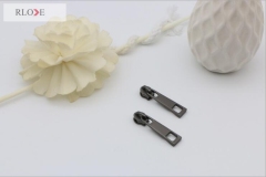 High quality 3# bag gunmetal zipper puller for handbag/shoes RL-ZP018