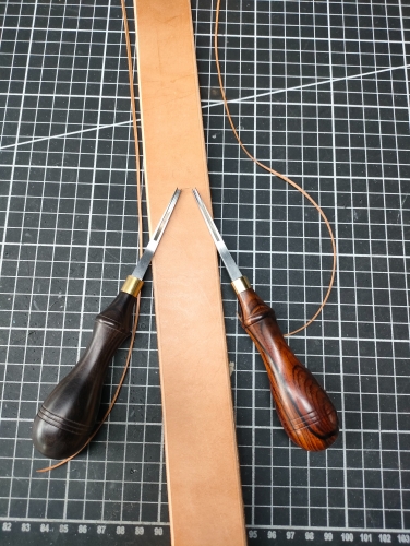 Edging Tool for Leather - Lee Valley Tools