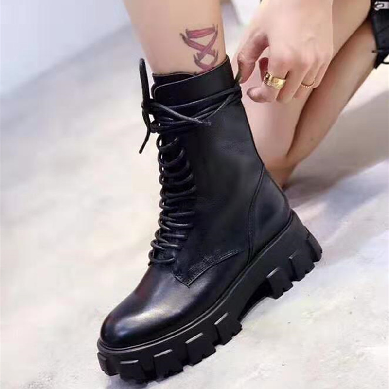 Red Lips Pointed toe Graffiti Zipper Ankle heel boots