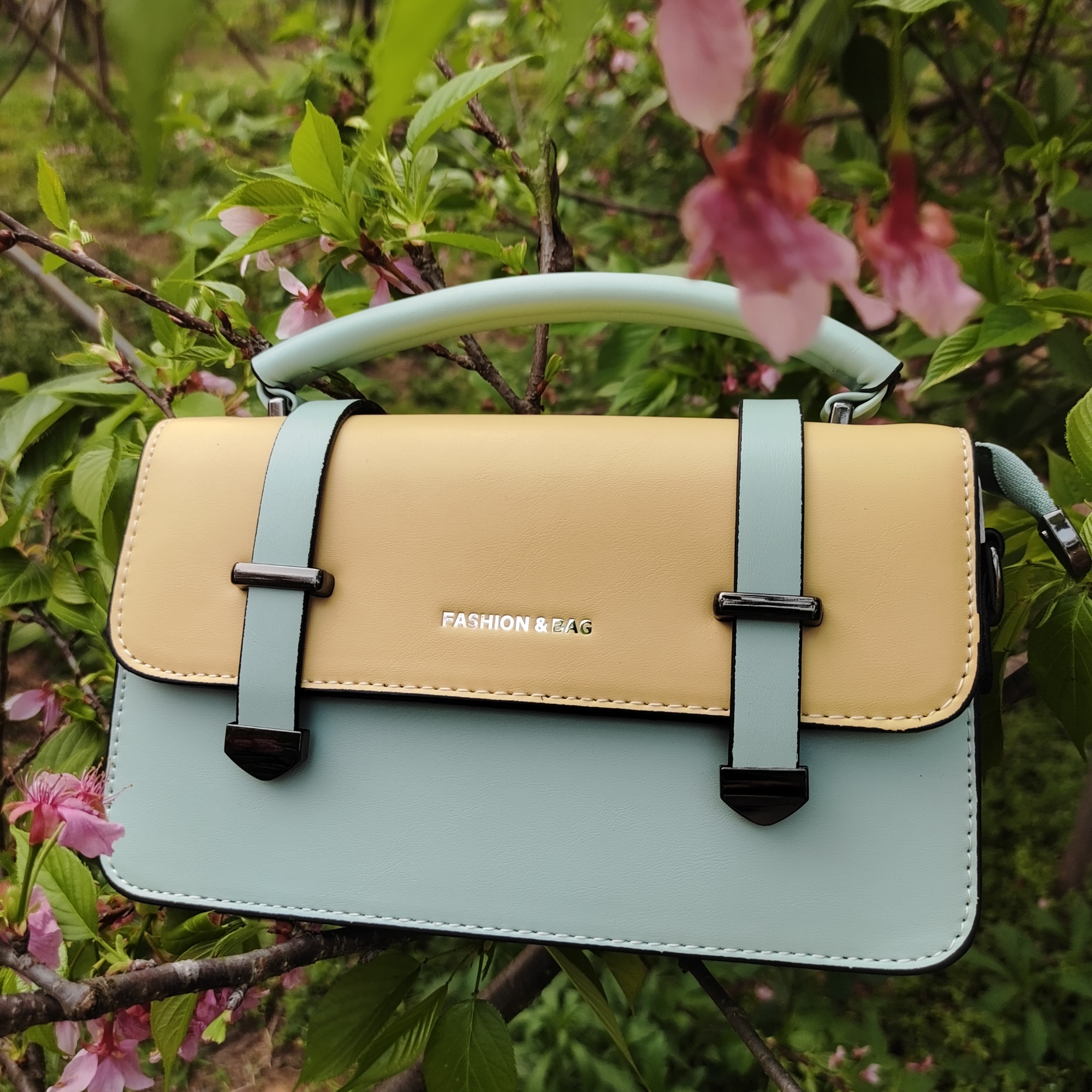 Crossbody bags Detachable Strap Magnetic buckle Colorful handbags Wholesales