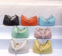 MZY Supplier Woven CresCent Handbag China Manufacturer Women's Fashion Woven bag PU Leather Handbag Daily Bags