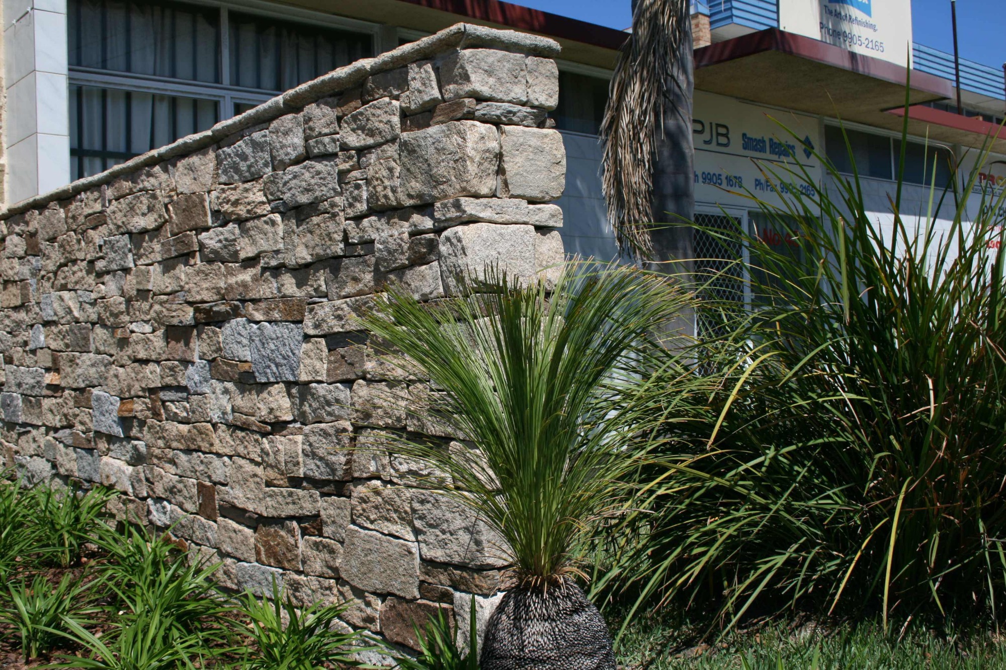 Natural tiger skin yellow cultured stone wall cladding.jpg