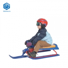 适用于儿童的无动力滑雪车