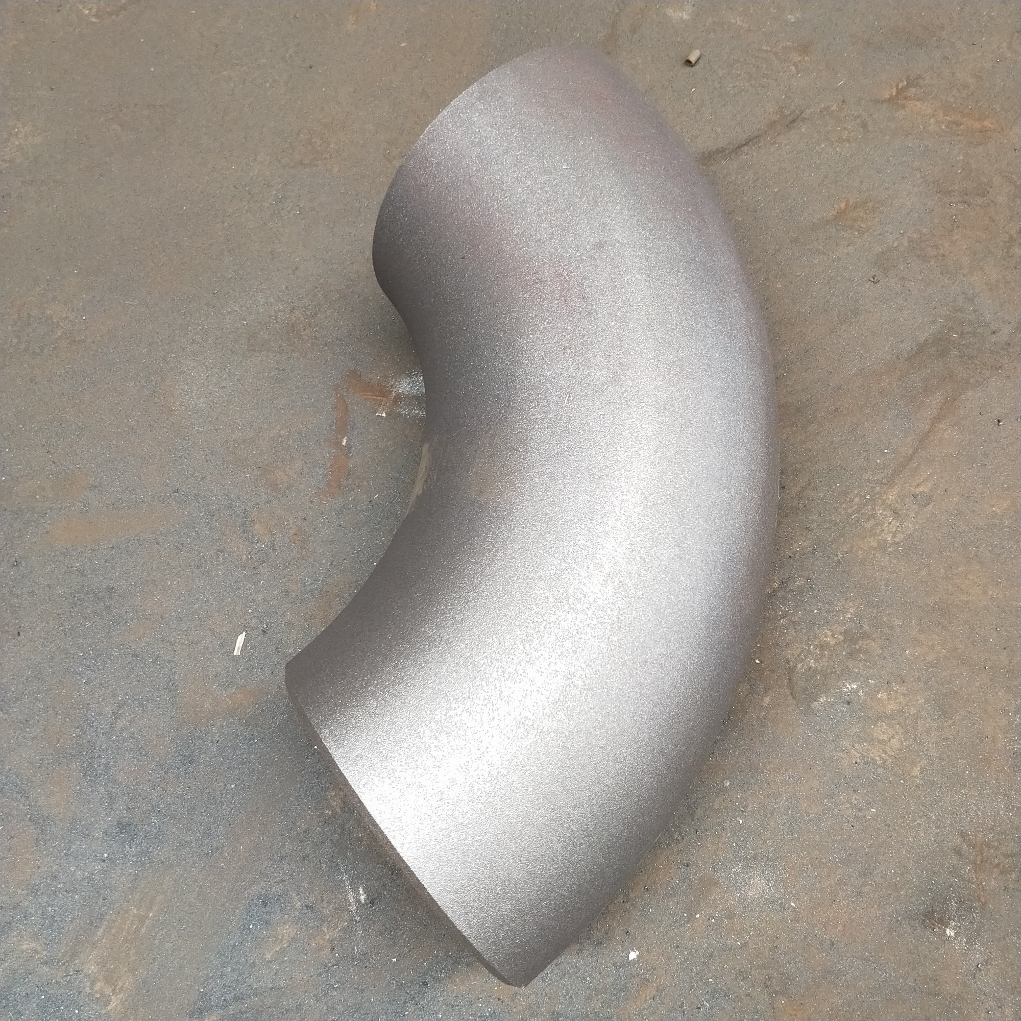 What are the advantages of stamping stainless steel elbow