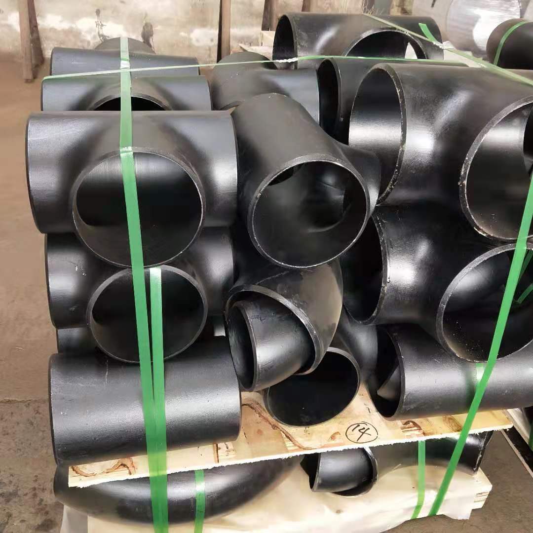 Equal diameter hot pressing pipe tee forming