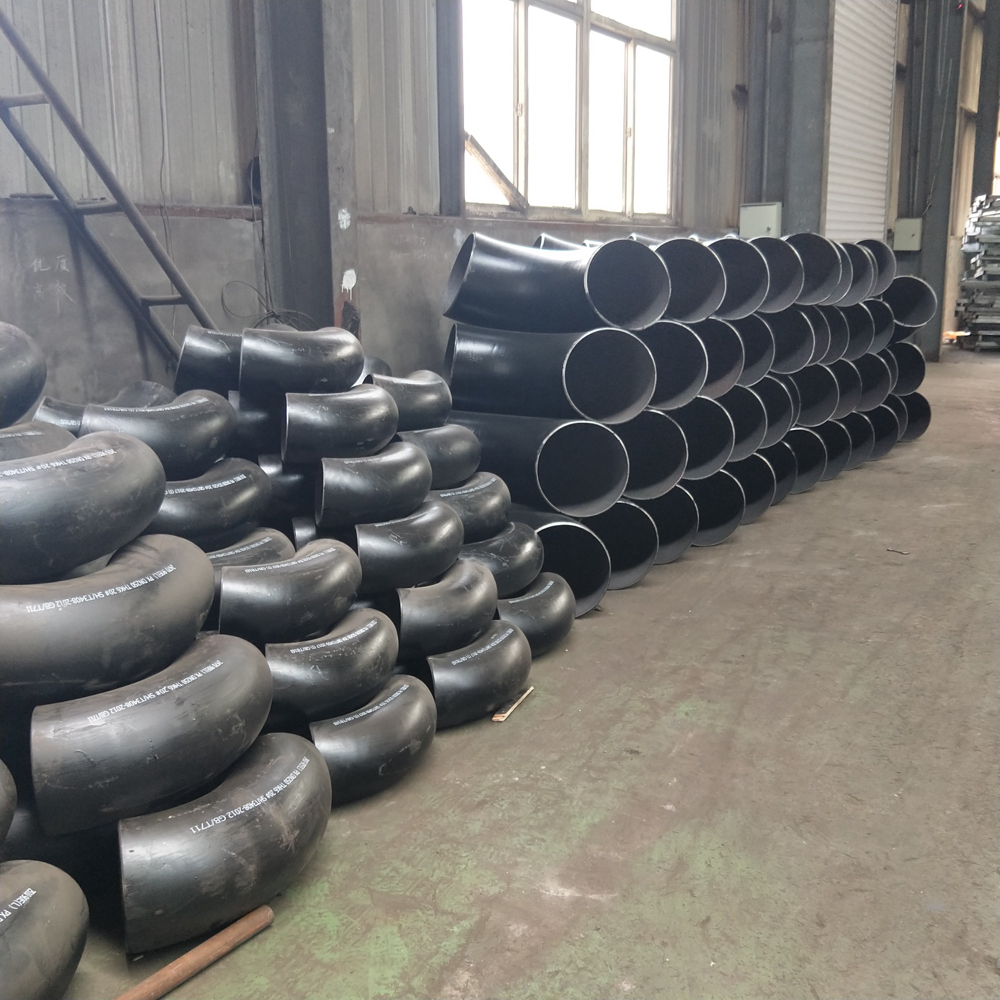 What are the principles in the production process of carbon steel elbow