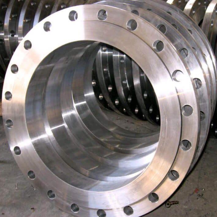 What are the causes of cracking of stainless steel flange