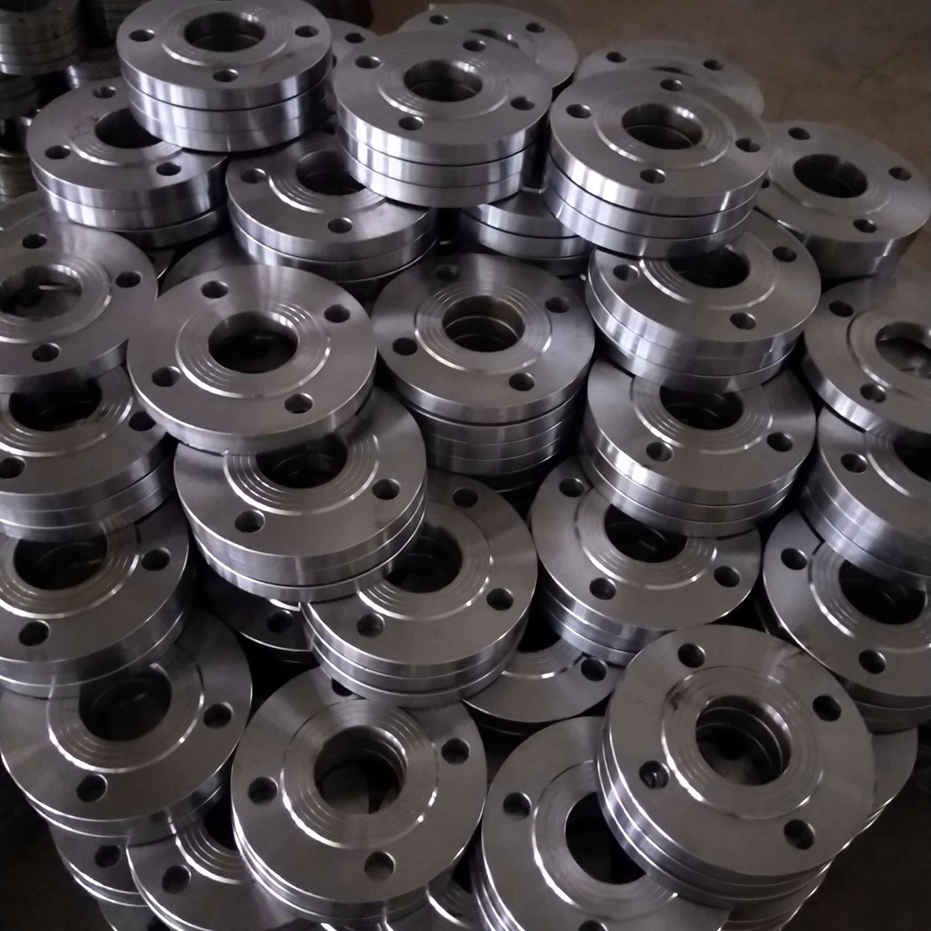 The difference between forged flanges and cast flanges