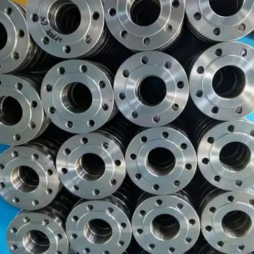 What are the differences between welding neck flanges and slip-on flanges?