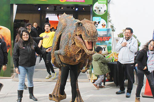 Disfraz de T-rex en Chile