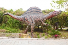 Spinosaurus animatrónico de 12 m de largo