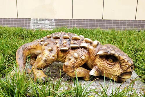 Marioneta de mano de dinosaurio anquilosaurio bebé