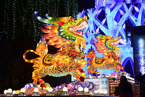 Attractions Chinese New Year Silk Lantern Festival