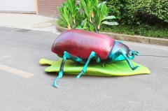 Jardín vivo Insecto robótico Escarabajo animatrónico