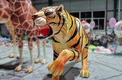 Modelo de iluminación de tigre de linterna animal atractivo