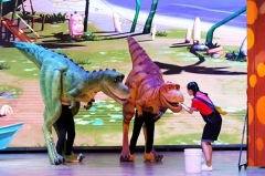 Traje de dinosaurio animatronic personalizado con piernas ocultas