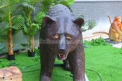 Animatronic Grizzlies Bear