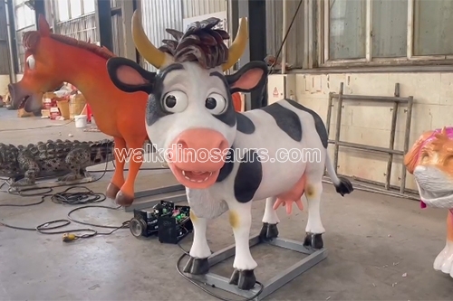 Animatronic Farm Animal Milk Cow