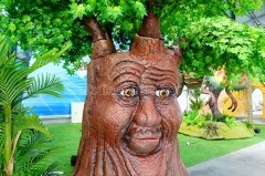 Animatronic Speaking Tree