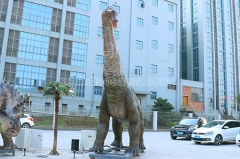 Animatronic Brachiosaurus