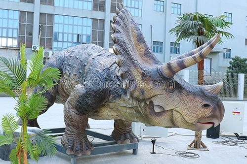 Dinosaur Animatronic Triceratops