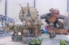 Dinosaurio del parque de atracciones más popular