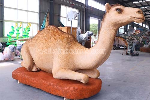 Modelo de paso de dinosaurio de puerta de parque temático jurásico
