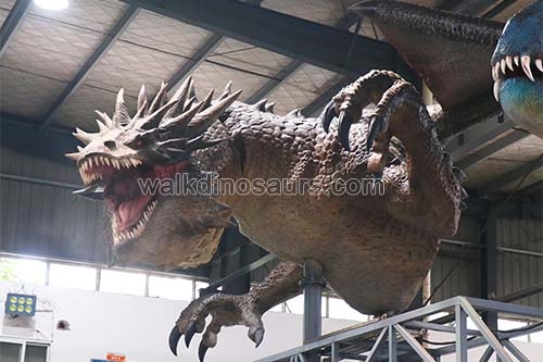 Dinosaurio del parque de atracciones más popular