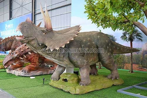 Dinosaurio del parque de atracciones más popular