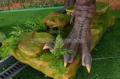 Animatronic Sliding with Track Carnotaurus