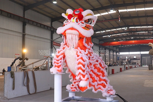 Dinosaurio del parque de atracciones más popular