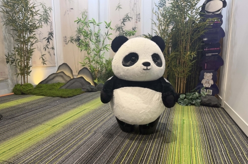 Realistic Interactive Animatronic Panda Model, Walking Talking Panda Robot For Indoor Decor Zoo Event Show