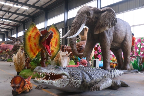 Life-Size Animatronic Elephant, Crocodile & Dinosaur Exhibit Props Scene